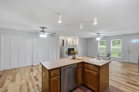 1466 W Grab Creek Road Dickson TN 37055