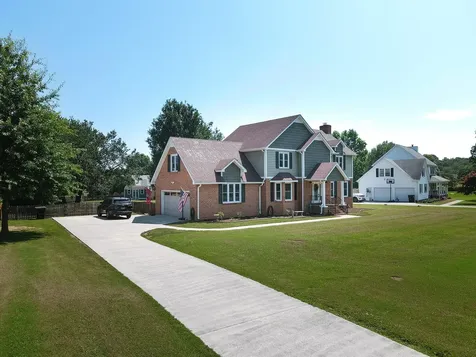 810 Twelve Oaks Road Tullahoma TN 37388