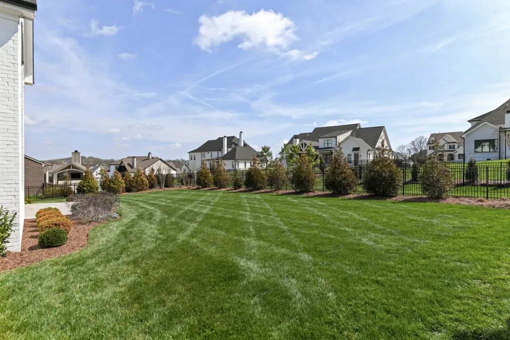 1924 Parade Drive Brentwood TN 37027