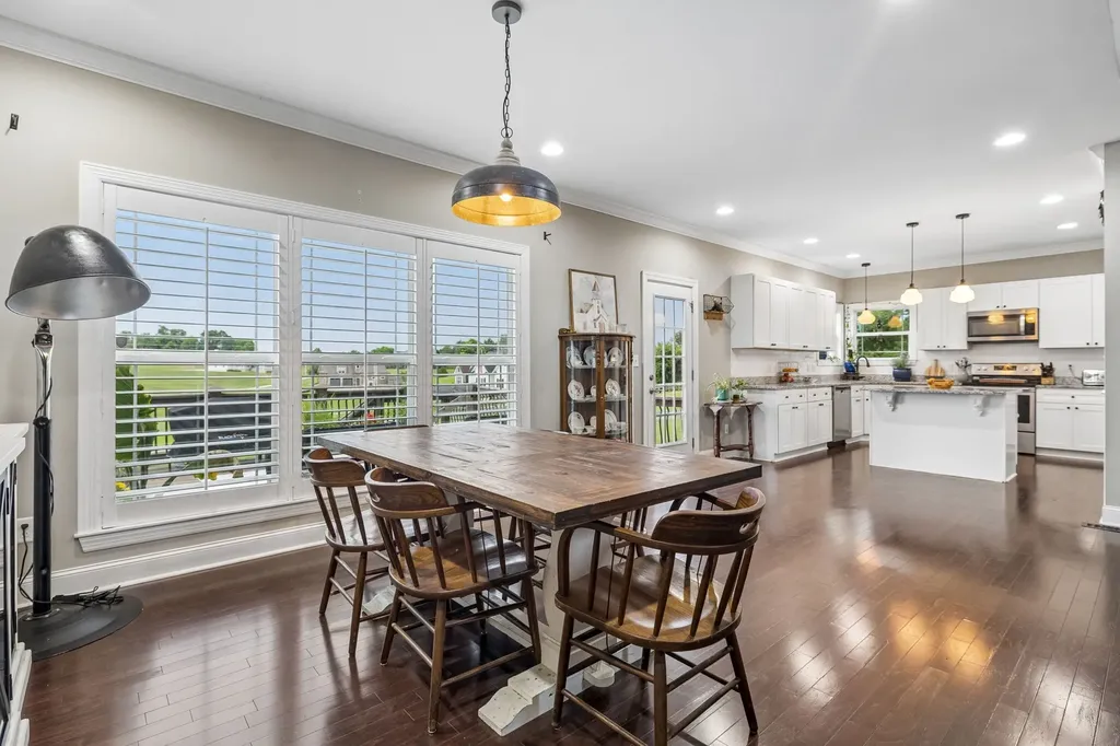 1002 Douglas Court Dickson TN 37055