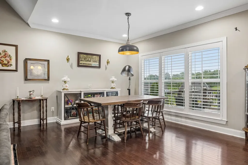 1002 Douglas Court Dickson TN 37055