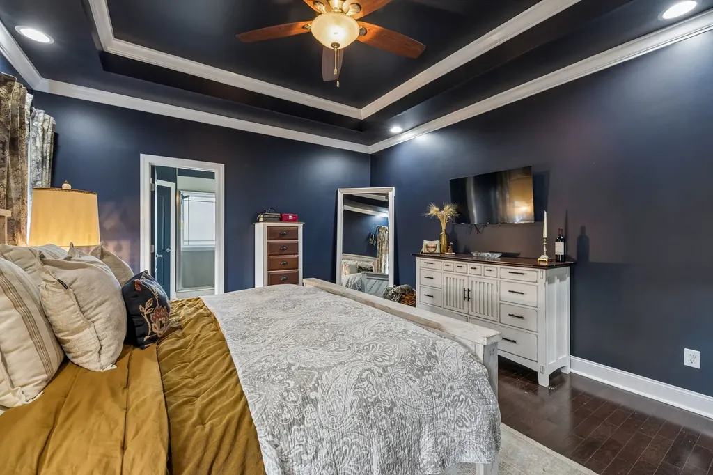 1002 Douglas Court Dickson TN 37055