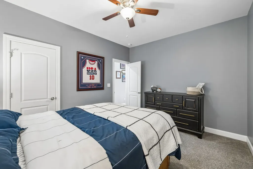 1002 Douglas Court Dickson TN 37055