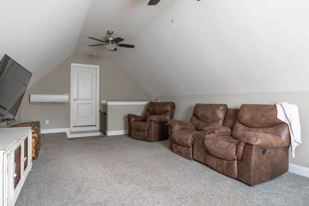 1002 Douglas Court Dickson TN 37055