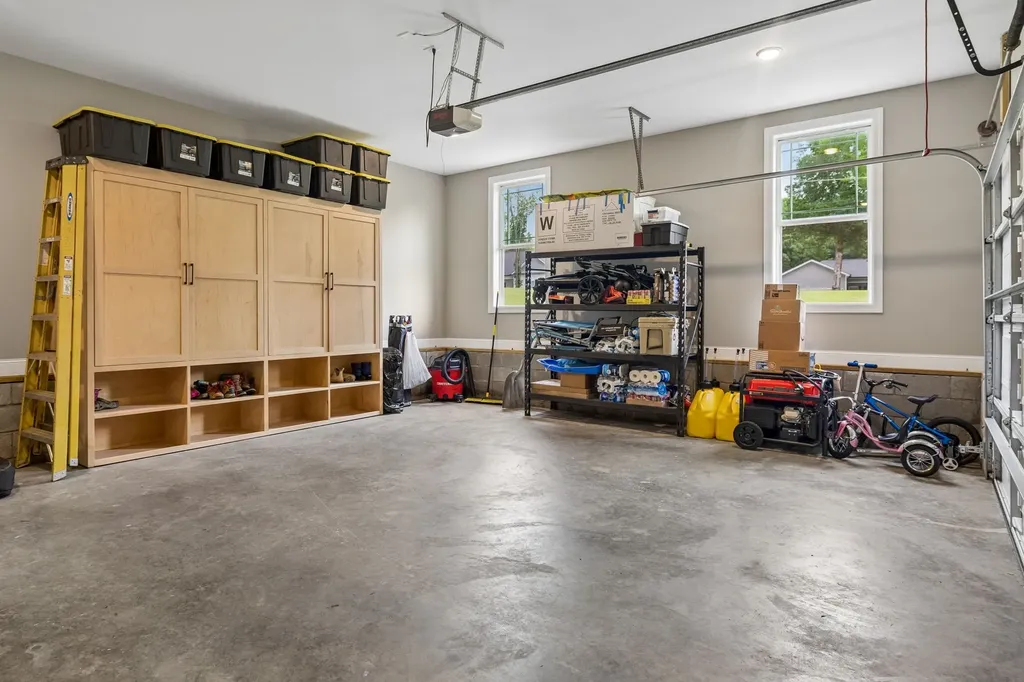 1002 Douglas Court Dickson TN 37055