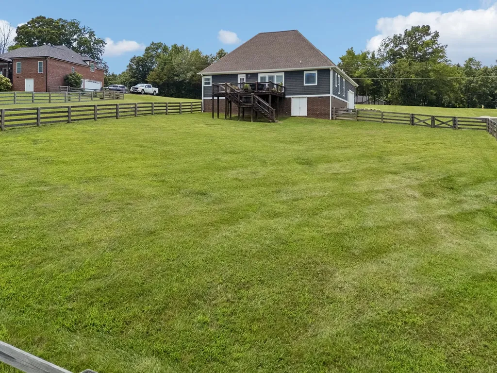 1002 Douglas Court Dickson TN 37055