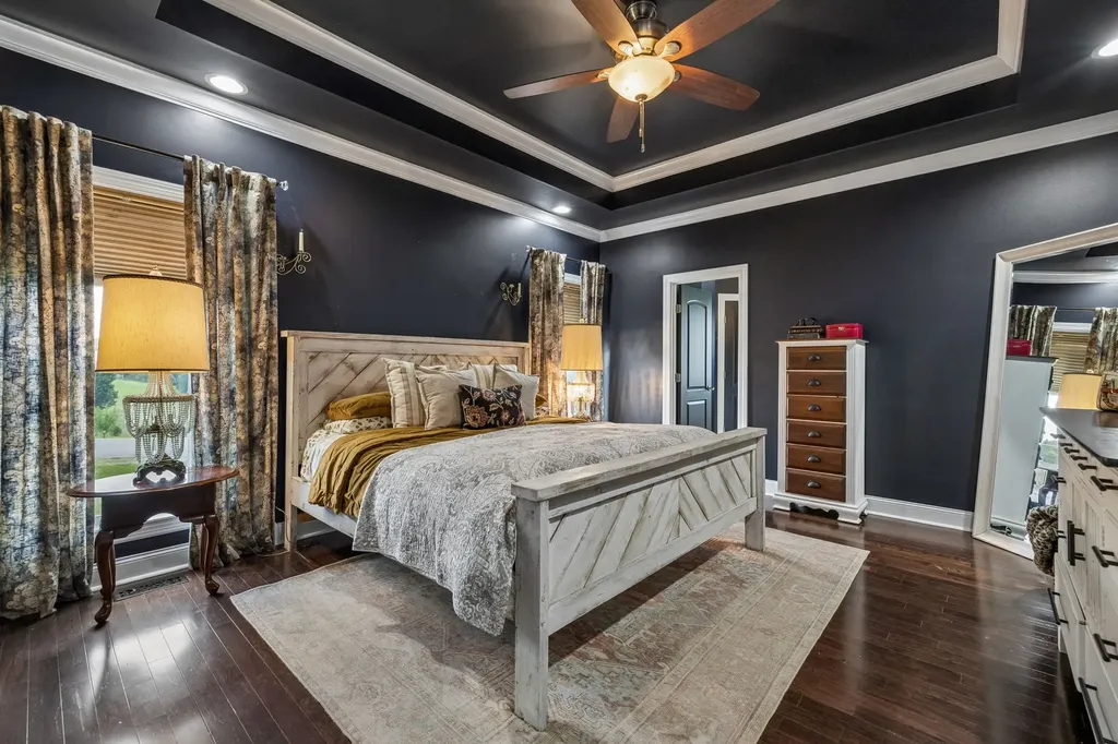 1002 Douglas Court Dickson TN 37055