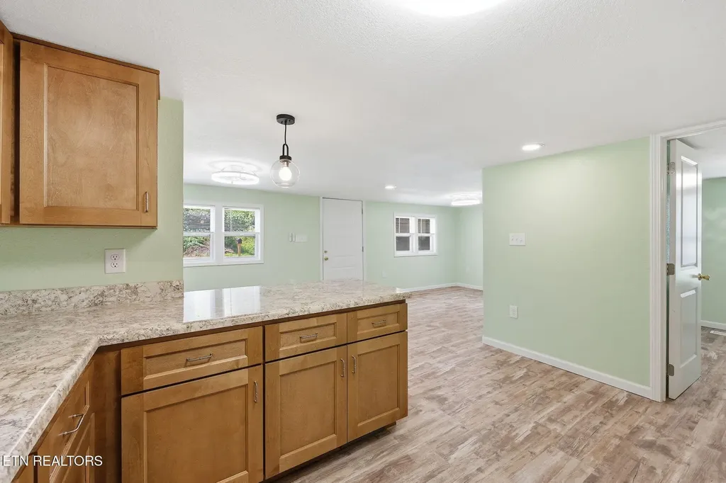 210 E Spring Street Oliver Springs TN 37840