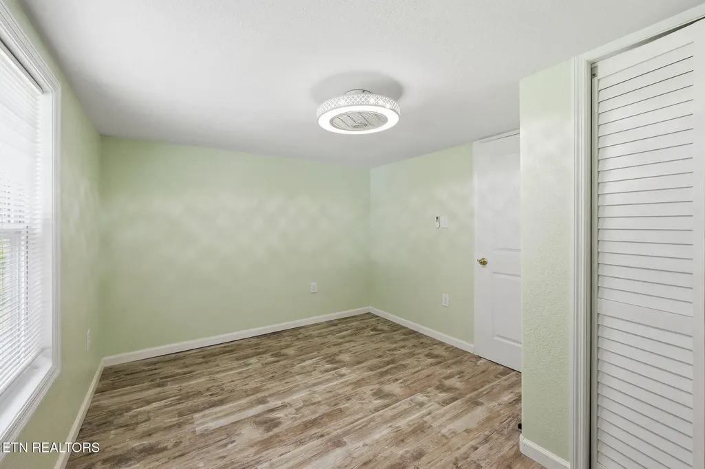 210 E Spring Street Oliver Springs TN 37840