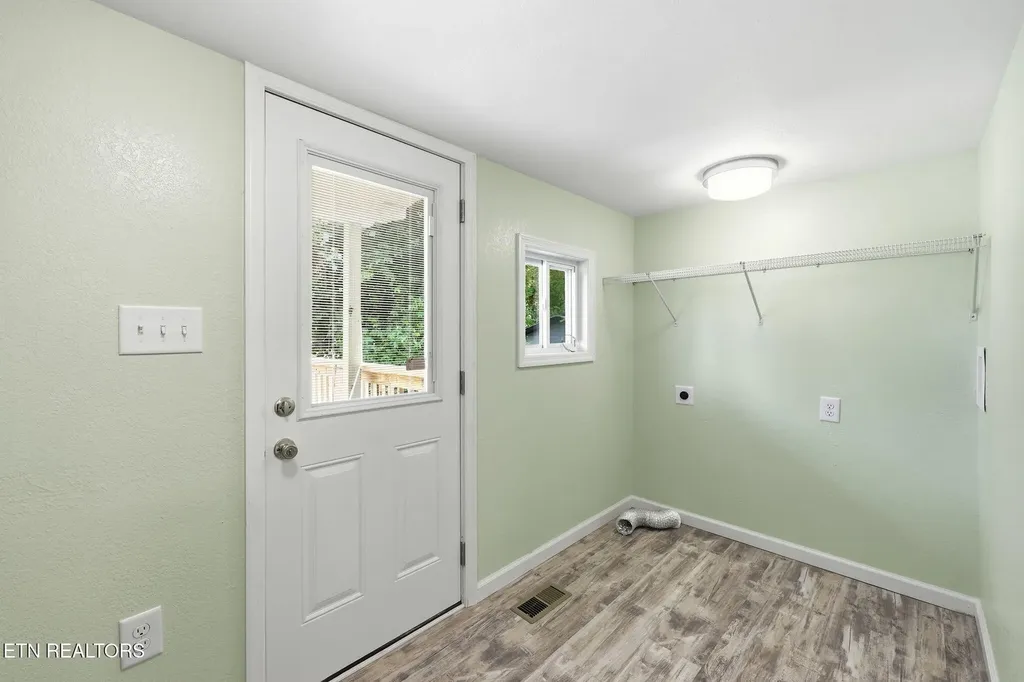 210 E Spring Street Oliver Springs TN 37840