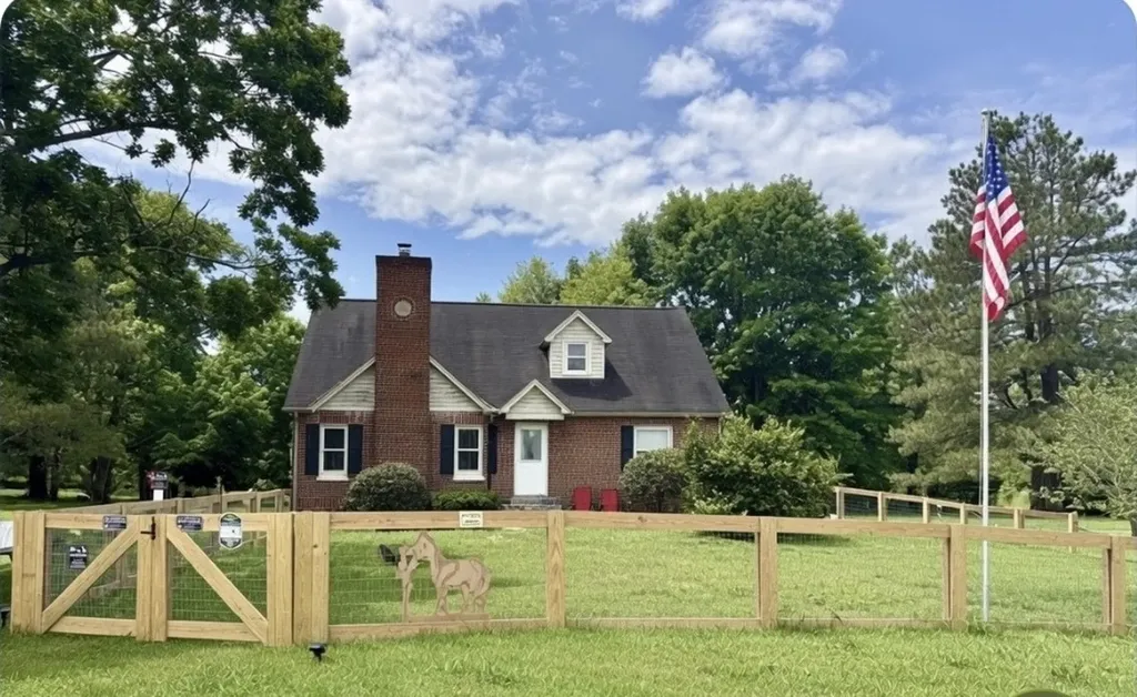 1804 Highway 52, E Portland TN 37148