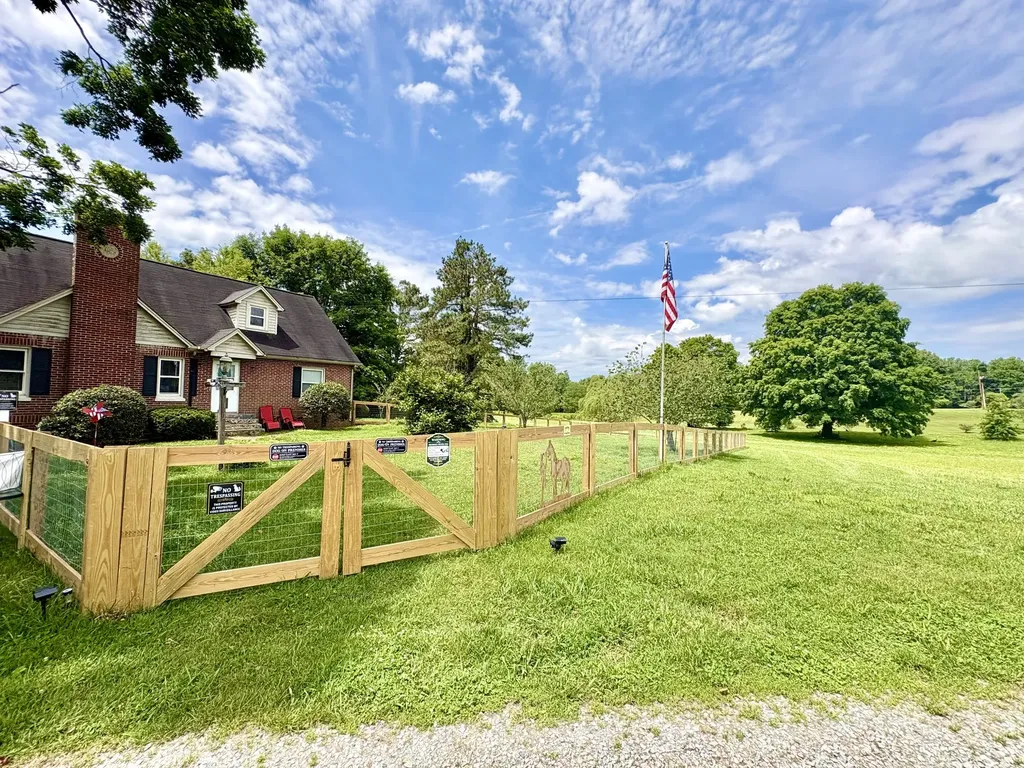1804 Highway 52, E Portland TN 37148