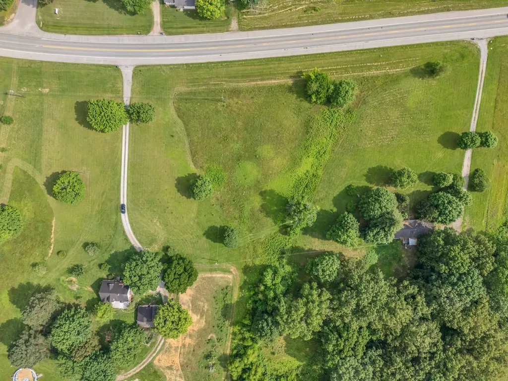 1804 Highway 52, E Portland TN 37148