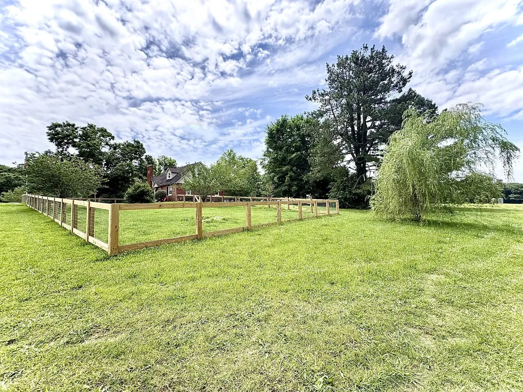 1804 Highway 52, E Portland TN 37148