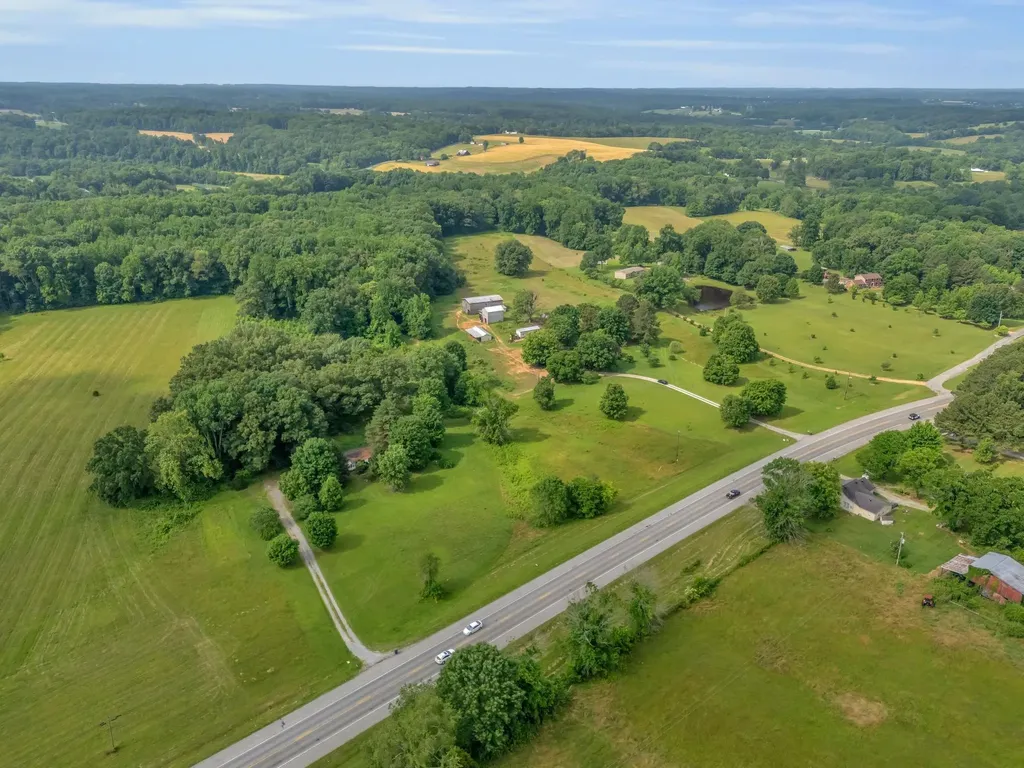 1804 Highway 52, E Portland TN 37148