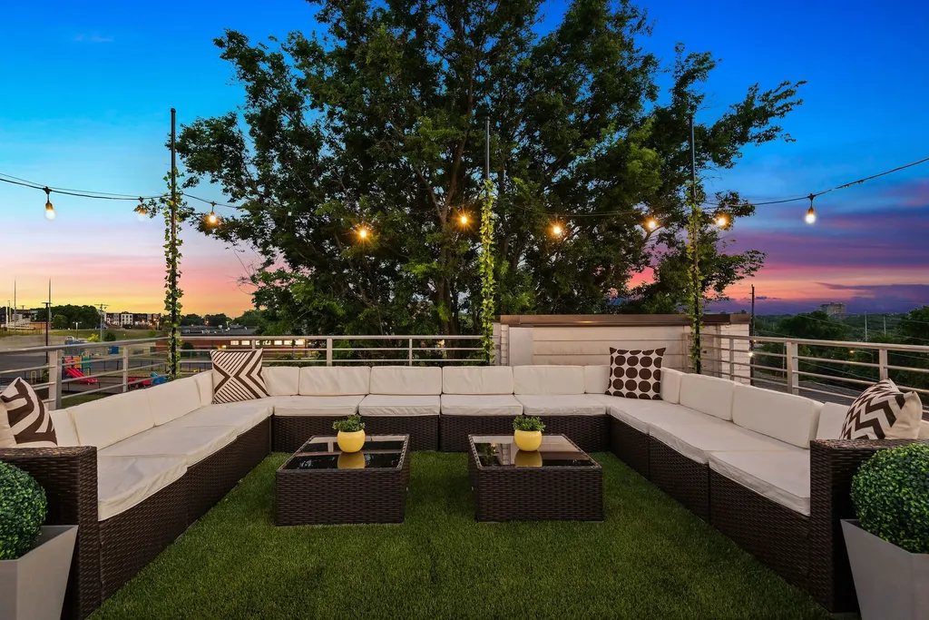 1031 11th Avenue, S Nashville TN 37203