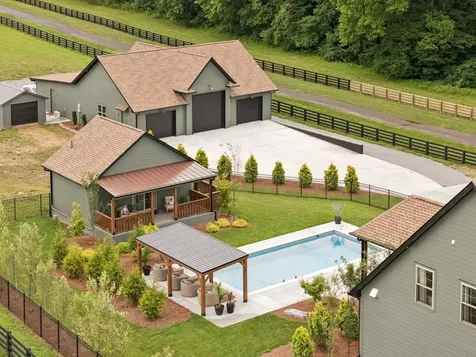 10729 Versailles Road Rockvale TN 37153
