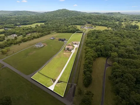10729 Versailles Road Rockvale TN 37153