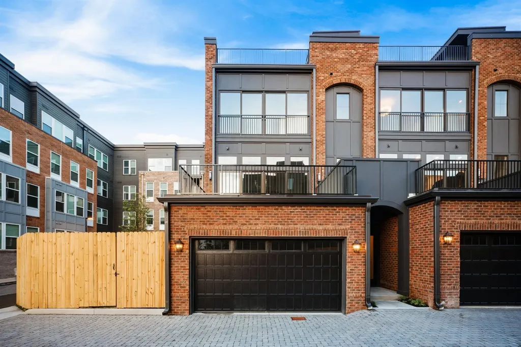 1208B Hawkins Street Nashville TN 37203