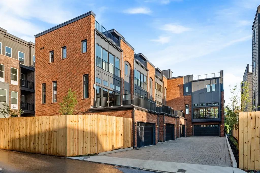 1208B Hawkins Street Nashville TN 37203