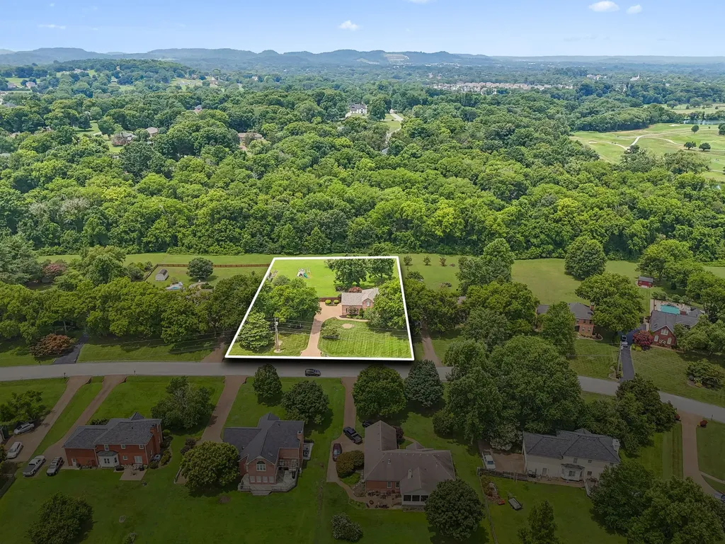 1363 Caroline Circle Franklin TN 37064