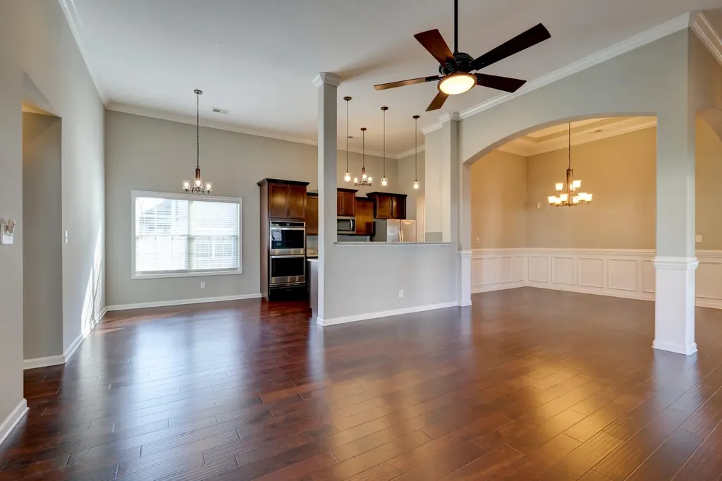 1008 Meadowview Lane Clarksville TN 37040