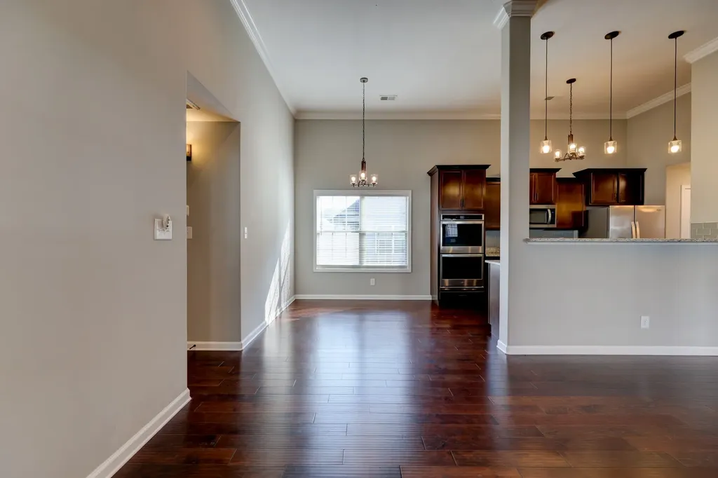 1008 Meadowview Lane Clarksville TN 37040