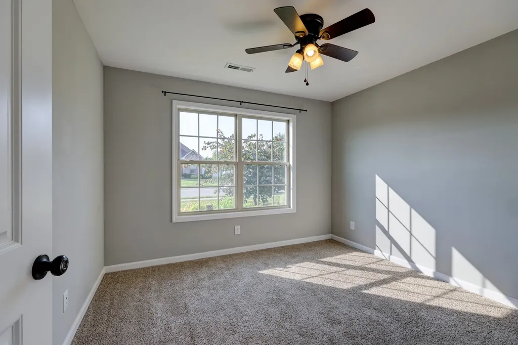 1008 Meadowview Lane Clarksville TN 37040