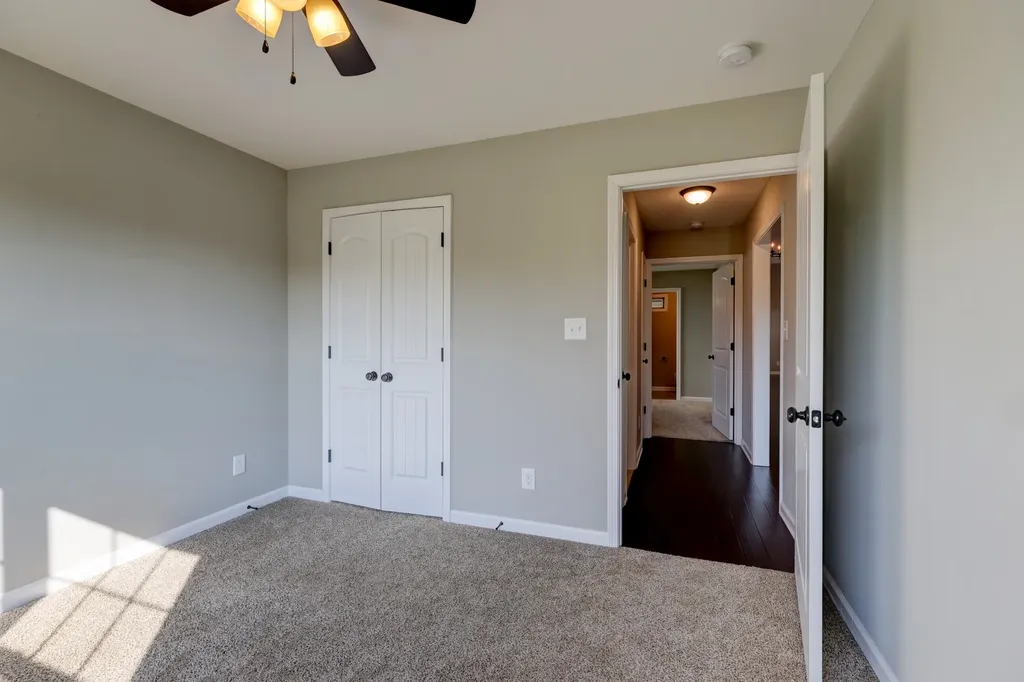 1008 Meadowview Lane Clarksville TN 37040