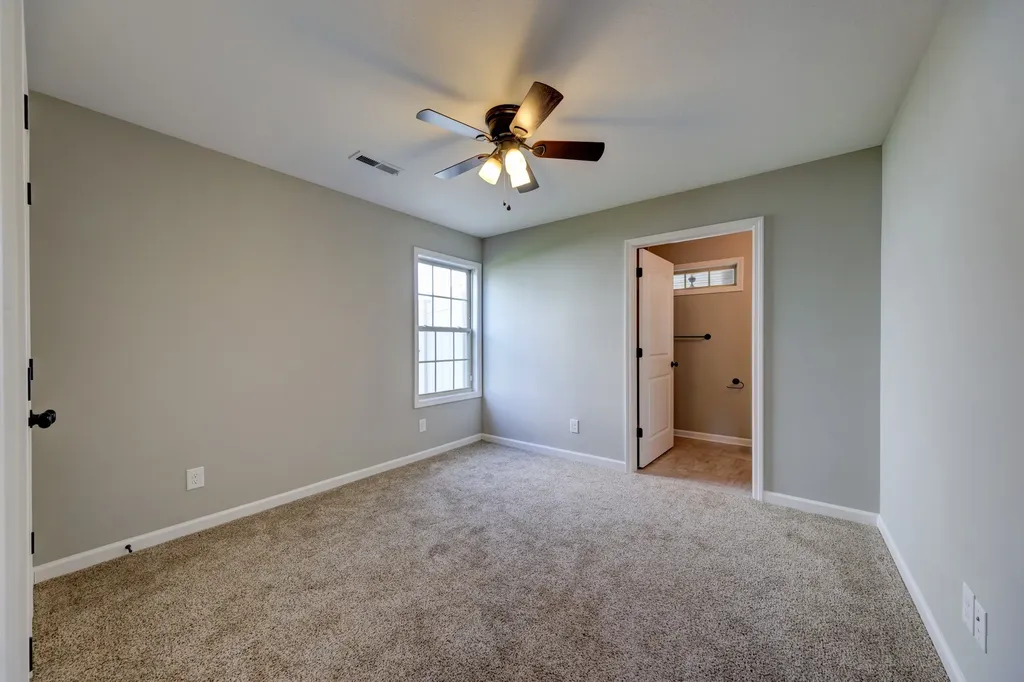1008 Meadowview Lane Clarksville TN 37040