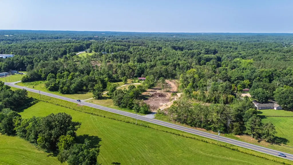 1335 Highway 96, N Fairview TN 37062