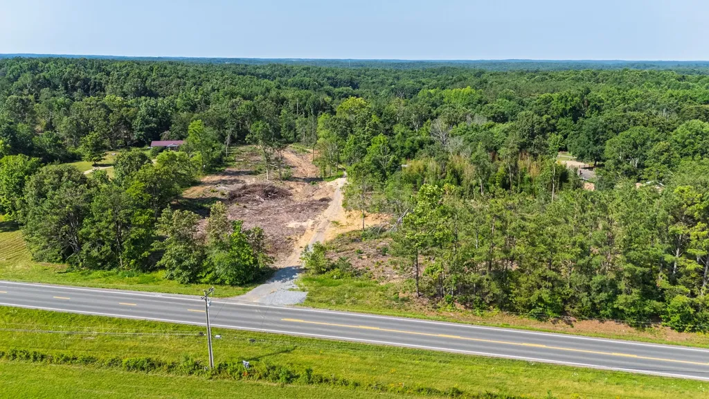 1335 Highway 96, N Fairview TN 37062