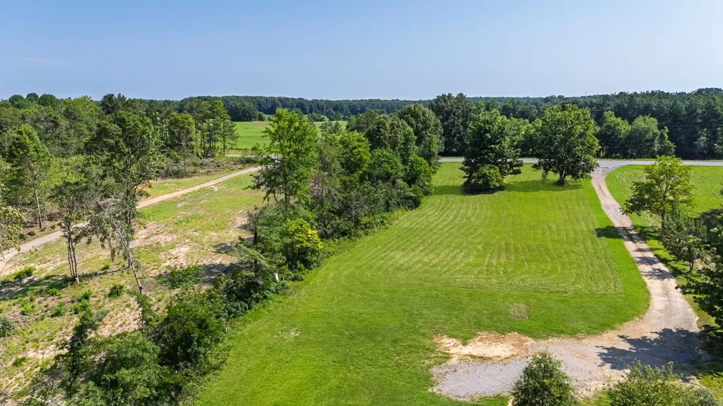 1335 Highway 96, N Fairview TN 37062