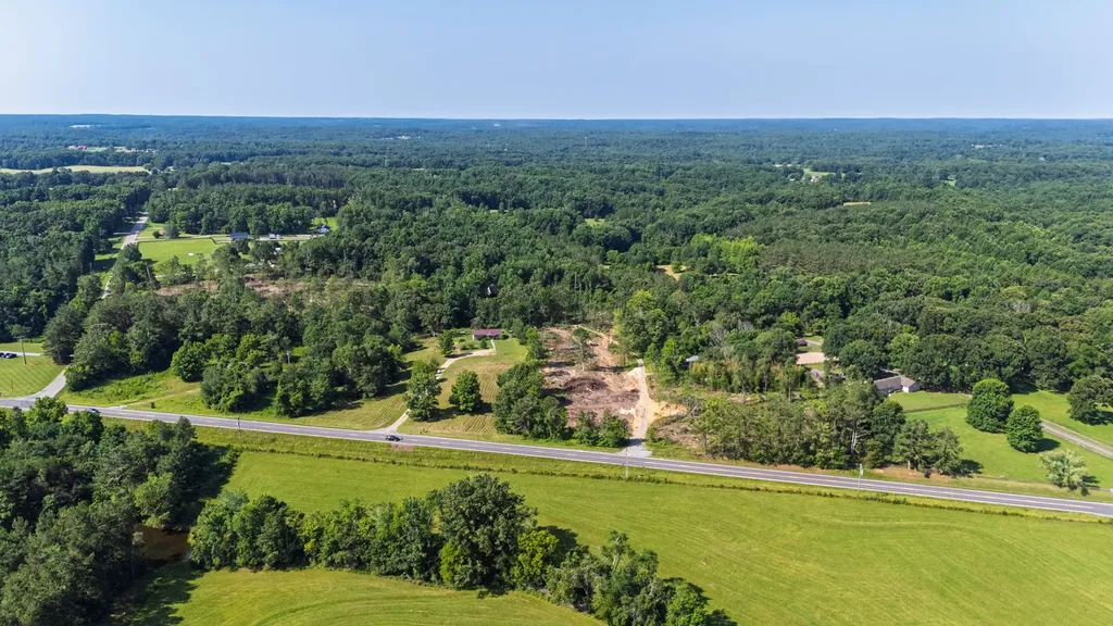 1335 Highway 96, N Fairview TN 37062