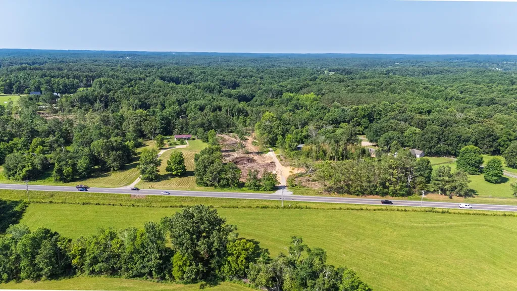 1335 Highway 96, N Fairview TN 37062