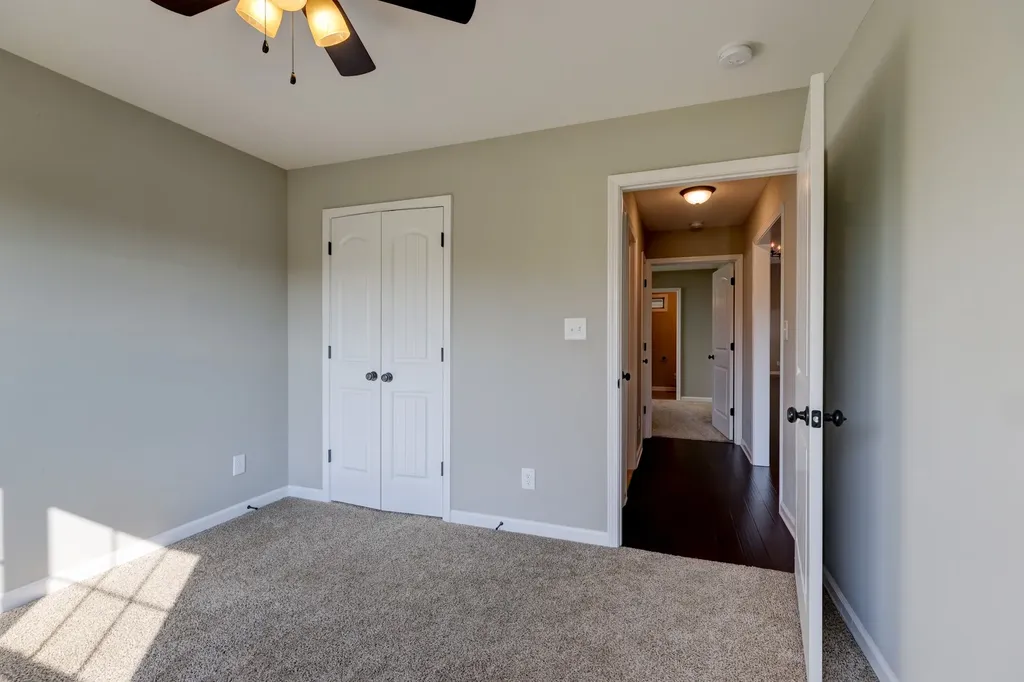 1008 Meadowview Lane Clarksville TN 37040