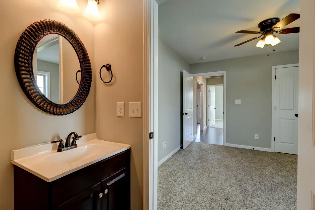 1008 Meadowview Lane Clarksville TN 37040