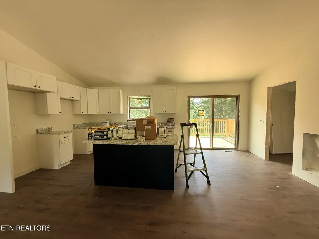 352 Old Wes Baldwin Road Jamestown TN 38556
