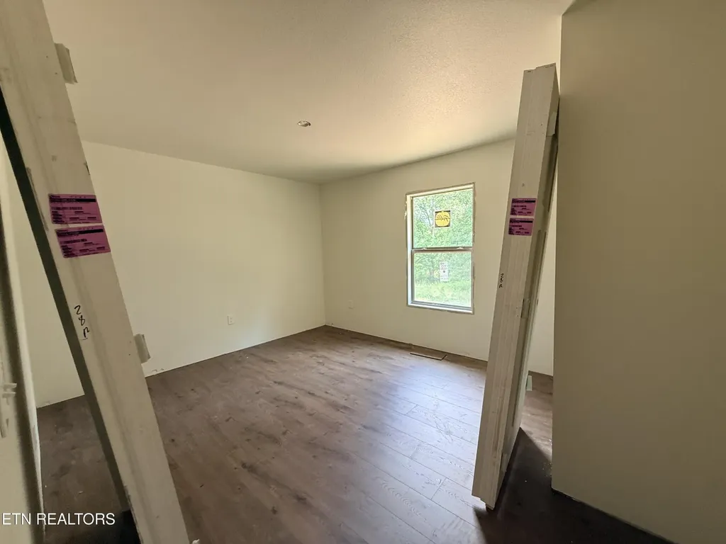 352 Old Wes Baldwin Road Jamestown TN 38556