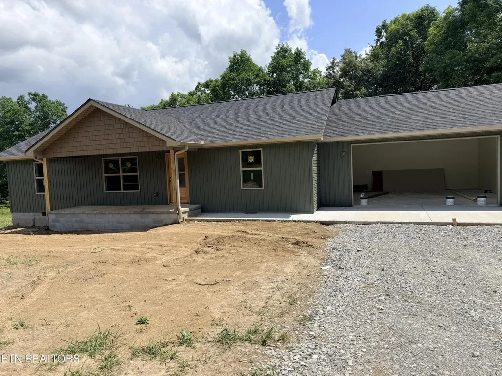352 Old Wes Baldwin Road Jamestown TN 38556