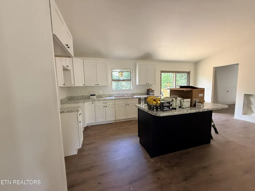 352 Old Wes Baldwin Road Jamestown TN 38556