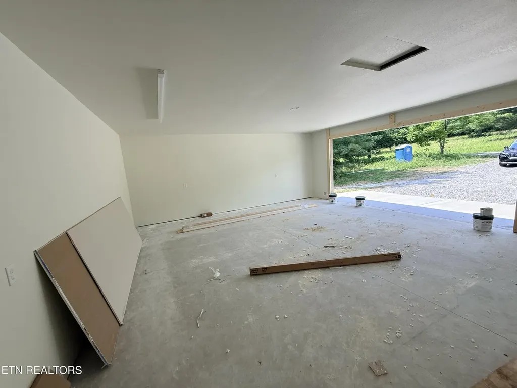 352 Old Wes Baldwin Road Jamestown TN 38556