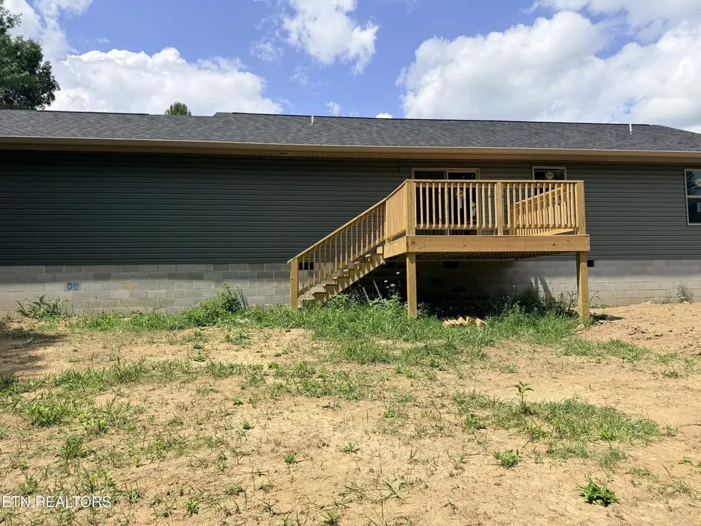352 Old Wes Baldwin Road Jamestown TN 38556