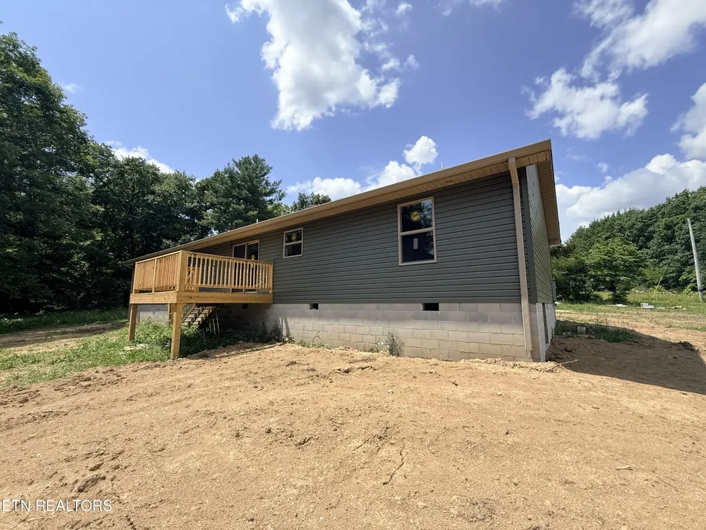 352 Old Wes Baldwin Road Jamestown TN 38556