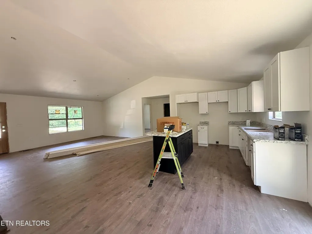 352 Old Wes Baldwin Road Jamestown TN 38556