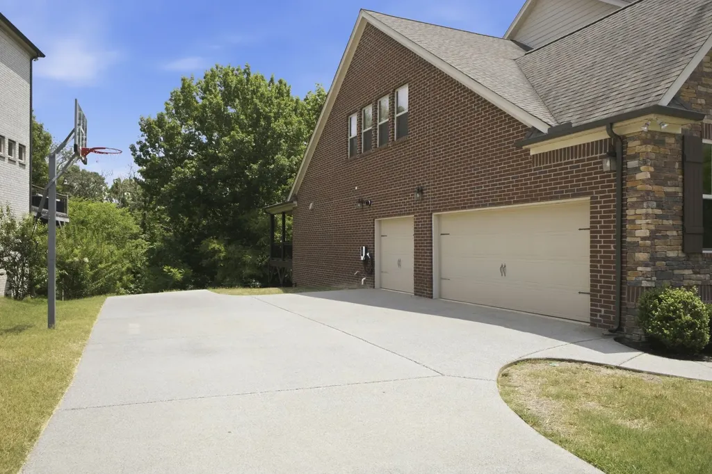 6764 Falls Ridge Lane College Grove TN 37046