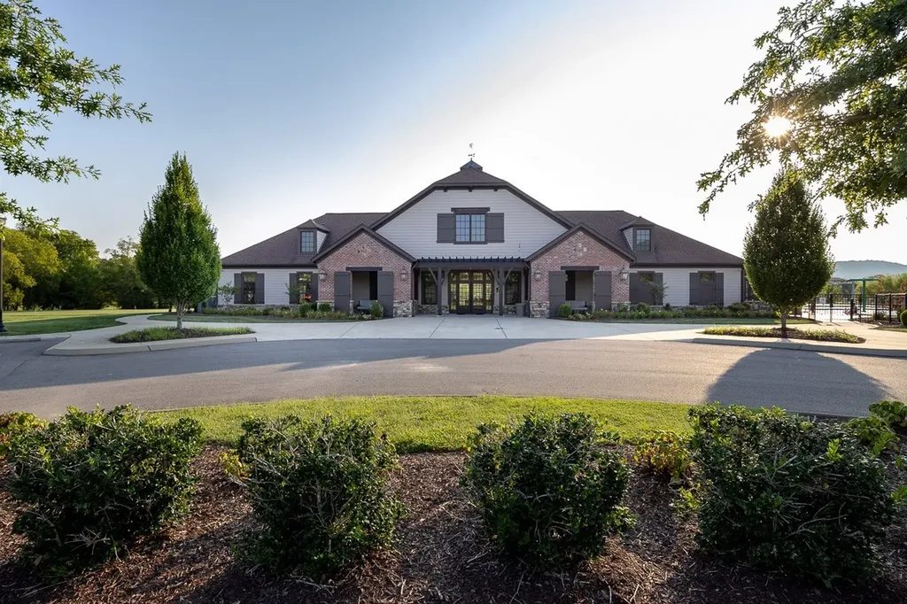 6764 Falls Ridge Lane College Grove TN 37046