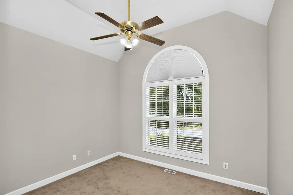 104 Stoneway Hendersonville TN 37075