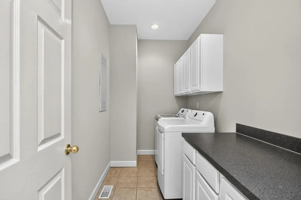 104 Stoneway Hendersonville TN 37075