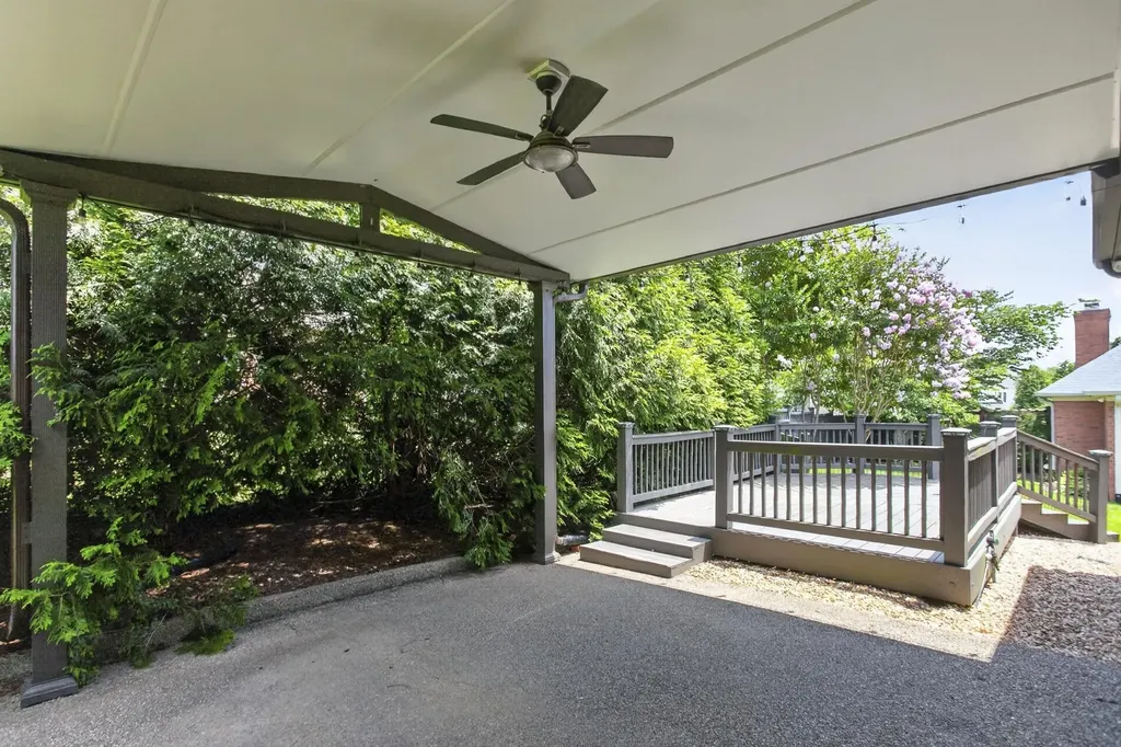 104 Stoneway Hendersonville TN 37075